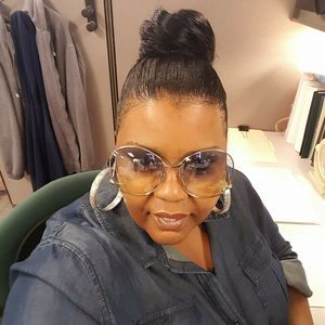 Meet your Posher, Pamela